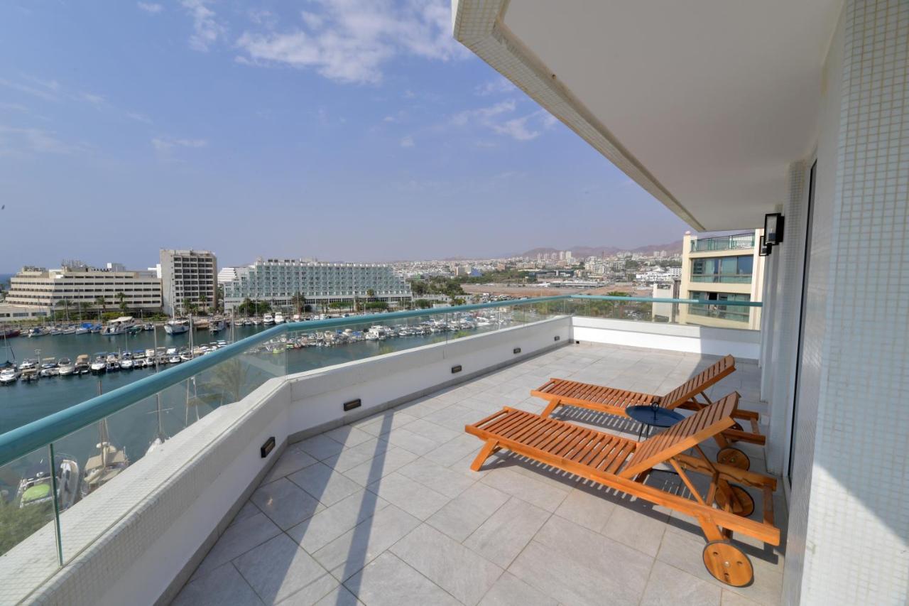Vert Hotel Eilat By Afi Hotels 외부 사진 A balcony in Athens, Greece